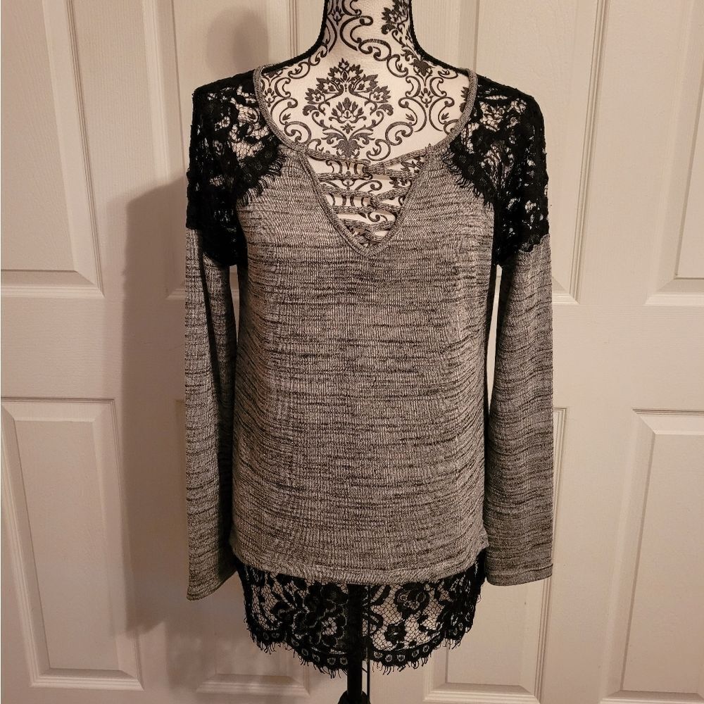 Maurices woman's‎ long sleeve laced shoulders and waist top